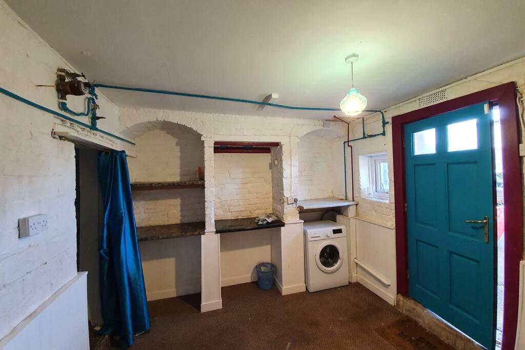 Cosy, Quirky, Comfy 'N' Chic House- Swindon Exterior foto